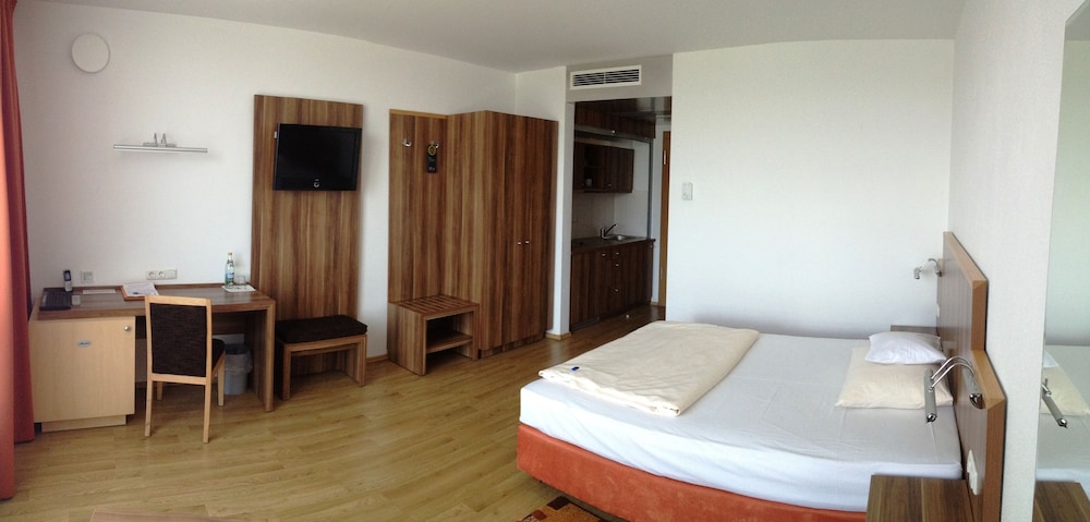 Hotel Meridian 14/27