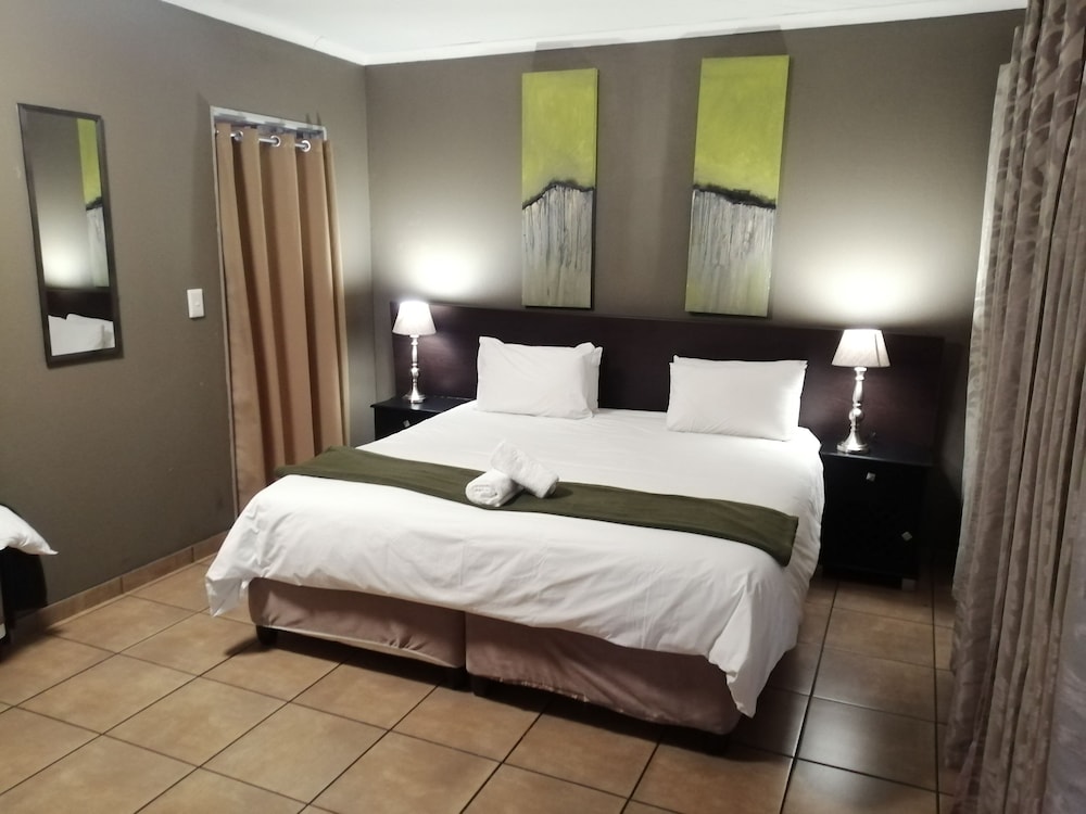 24 On Vrey Boutique Hotel 7/50