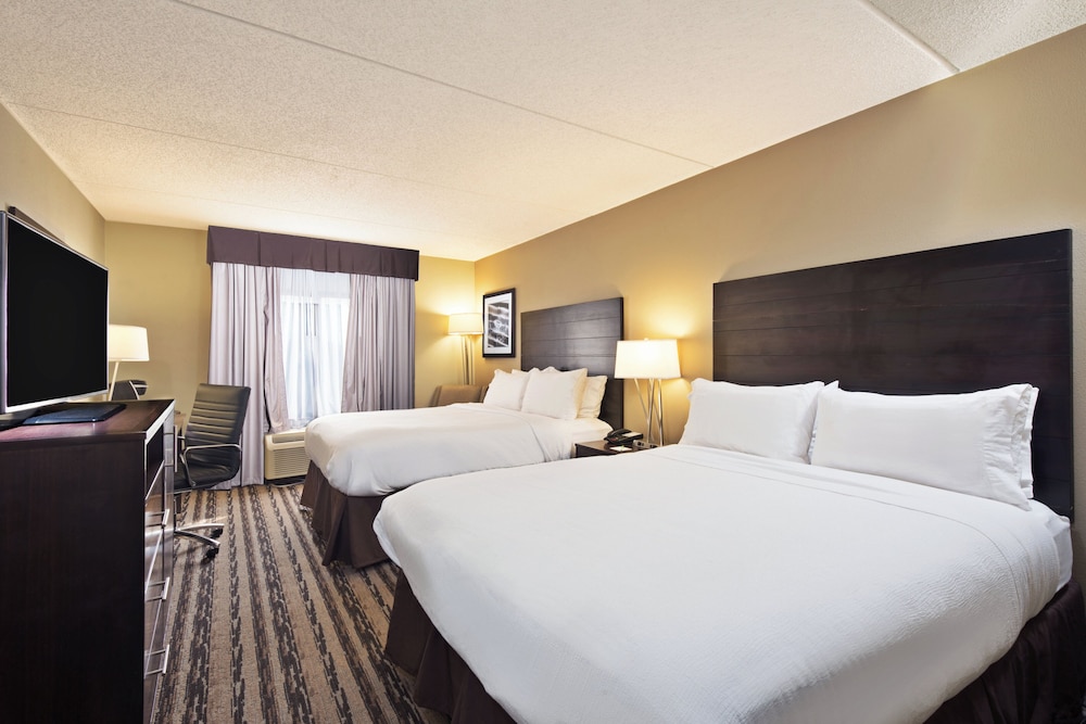 Holiday Inn Harrisburg East 7/61