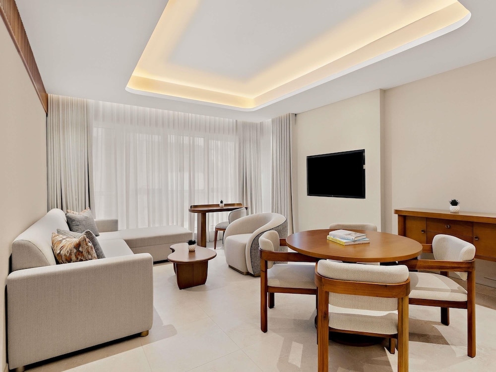 MERCURE ABU DHABI DOWNTOWN 40/58