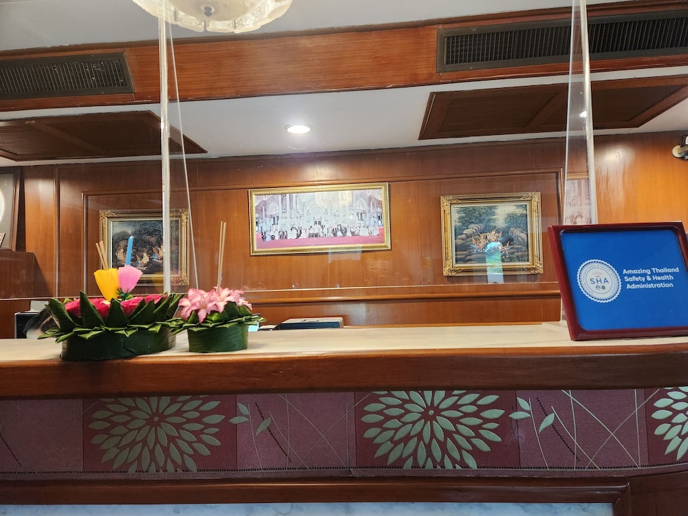 Interchange Tower Serviced Apartment 8/49