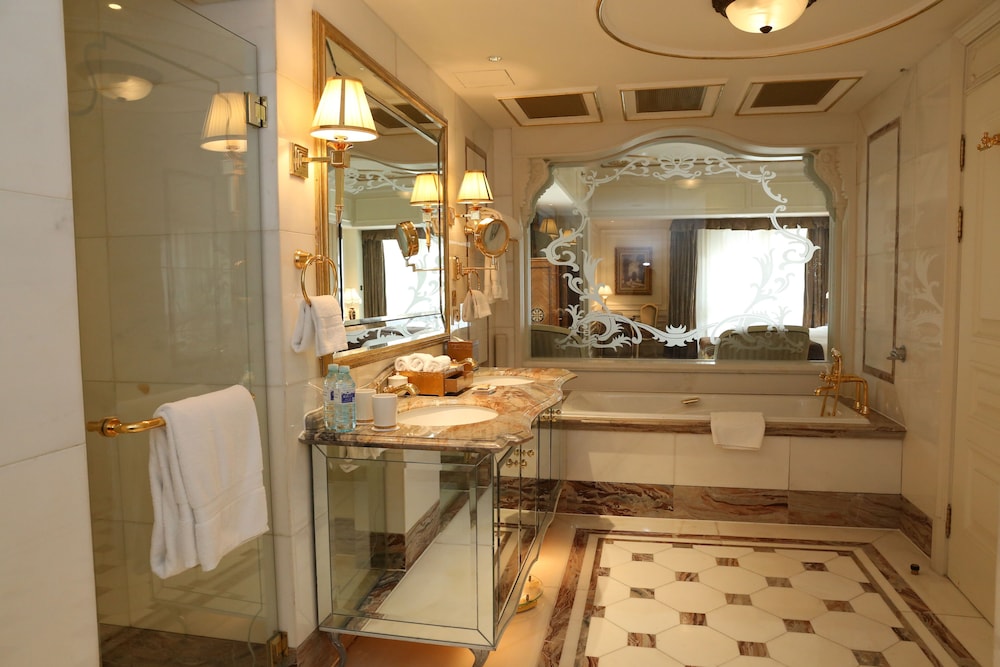LEGENDALE HOTEL BEIJING 29/33