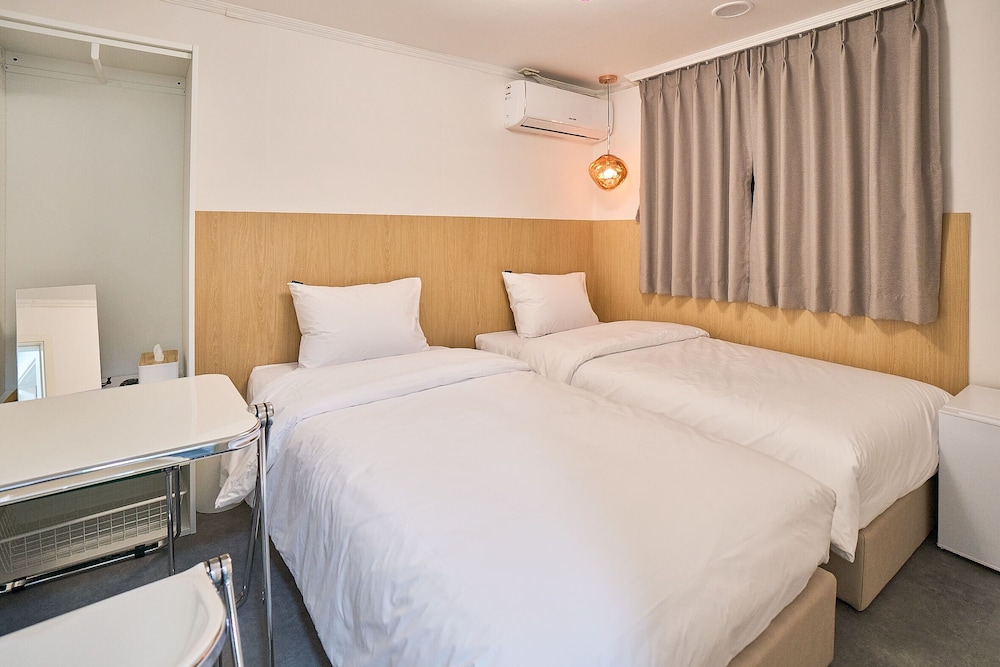 STANDARD, TWIN BEDS
