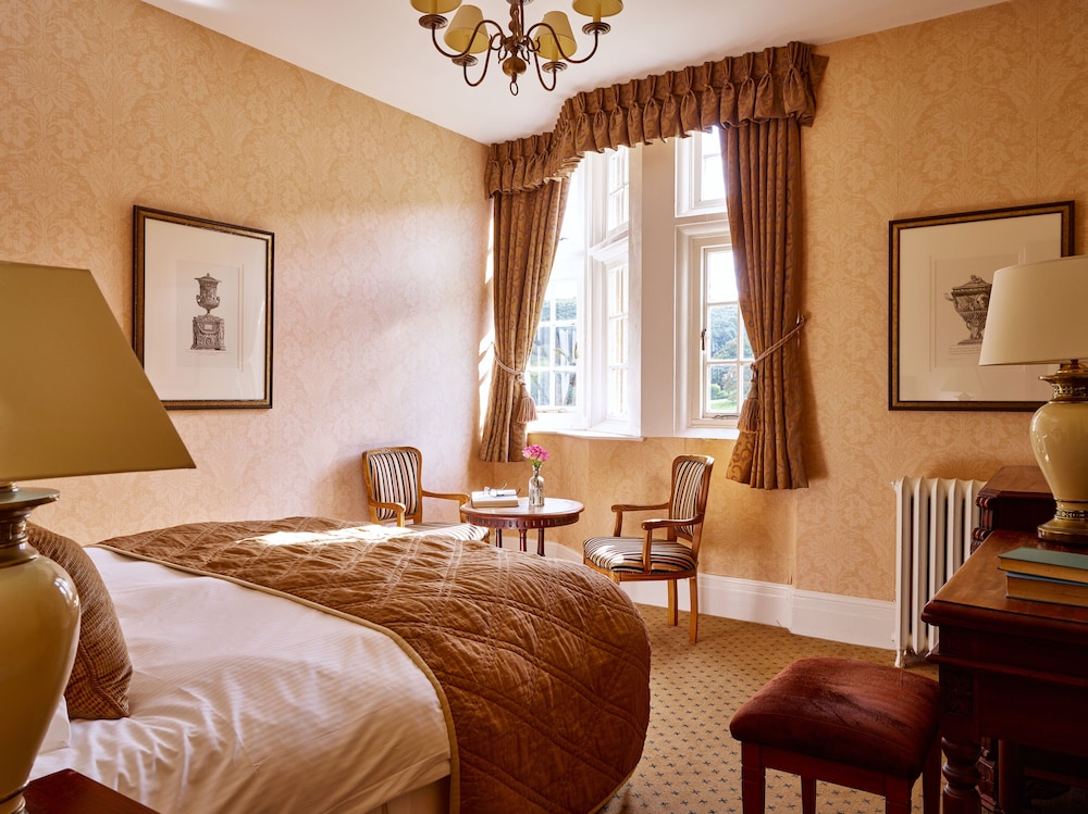 Dumbleton Hall Hotel 30/73
