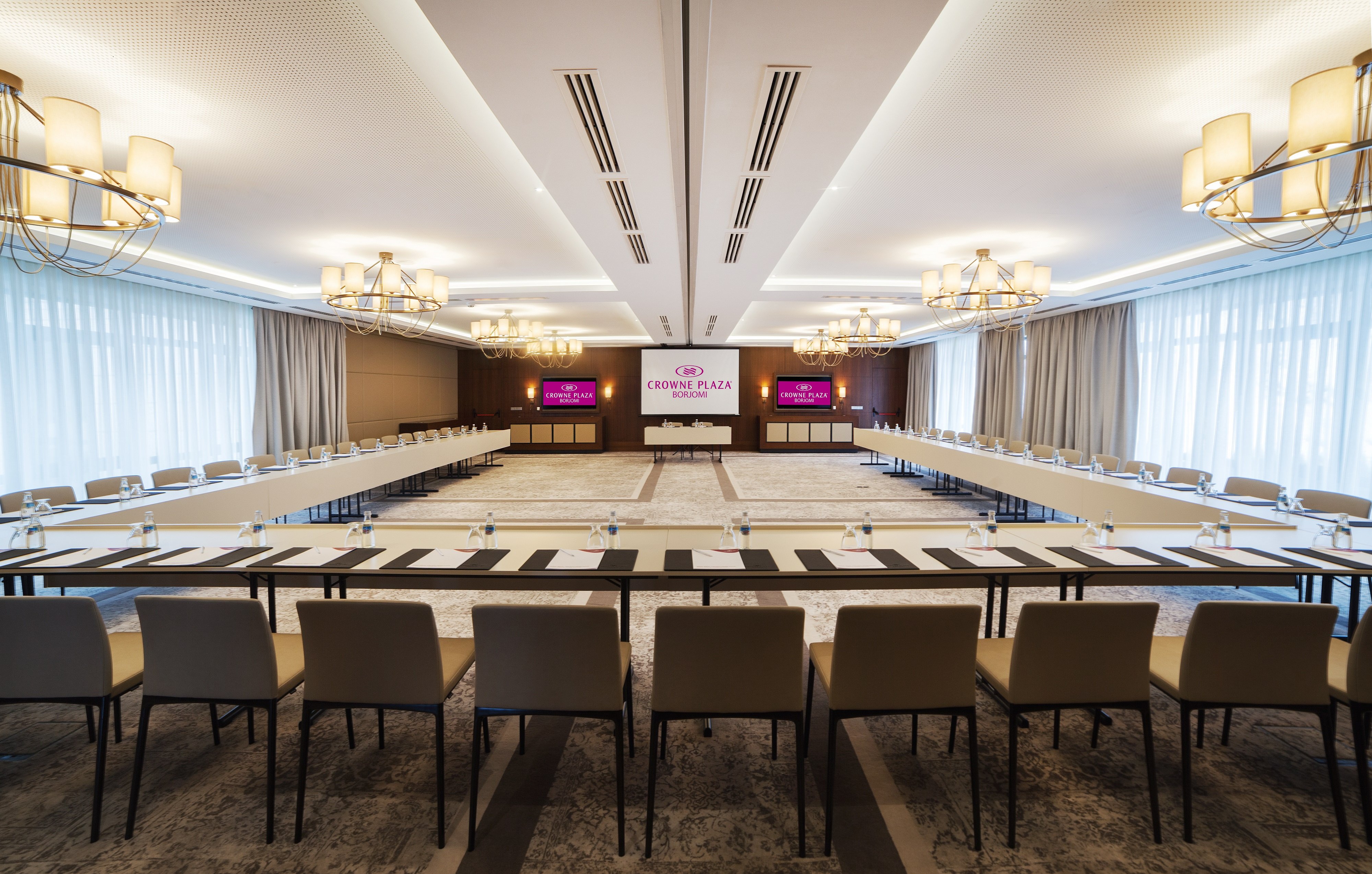 Crowne Plaza Borjomi 65/76