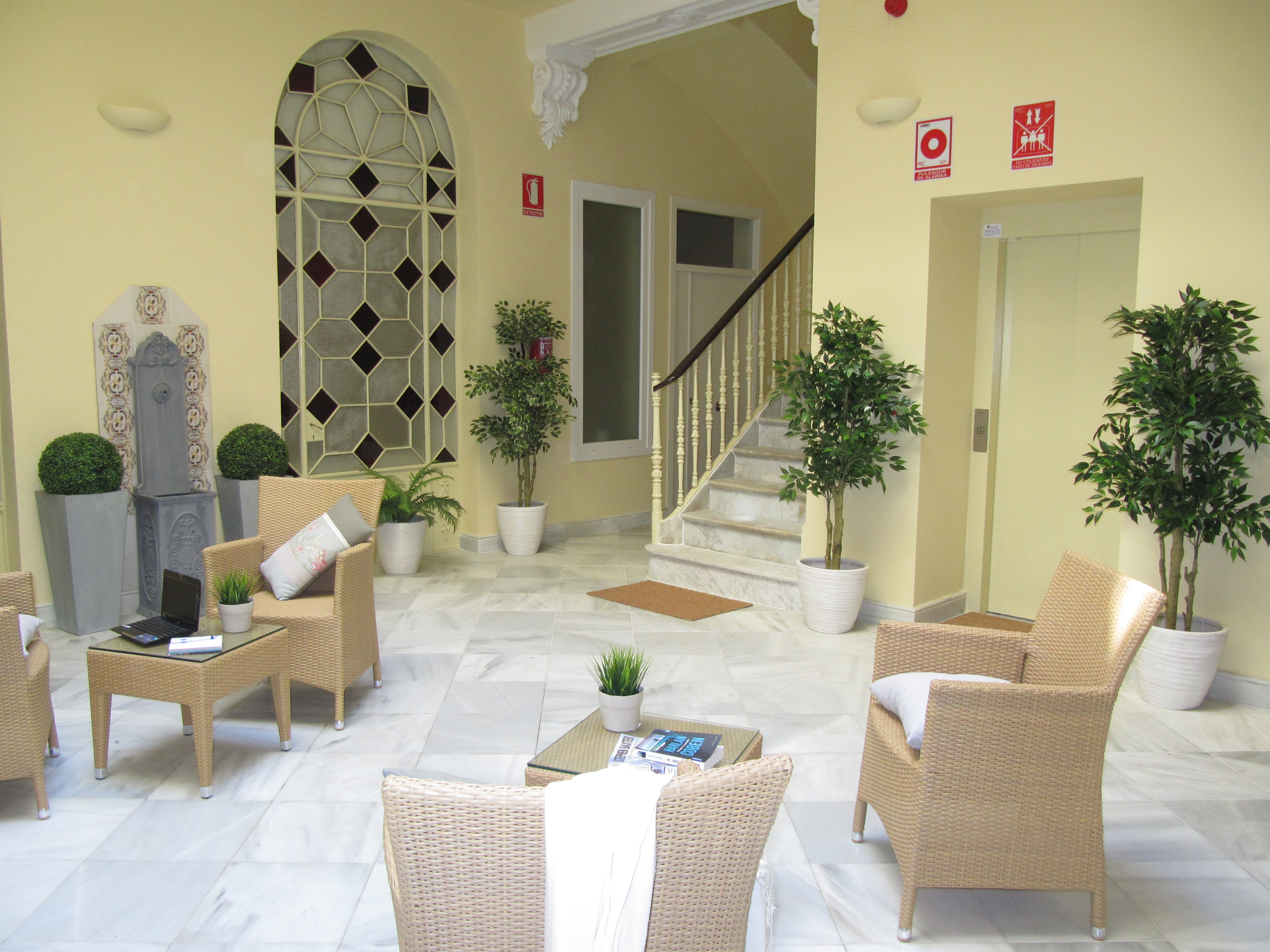 Life Apartments San Vicente 10/17