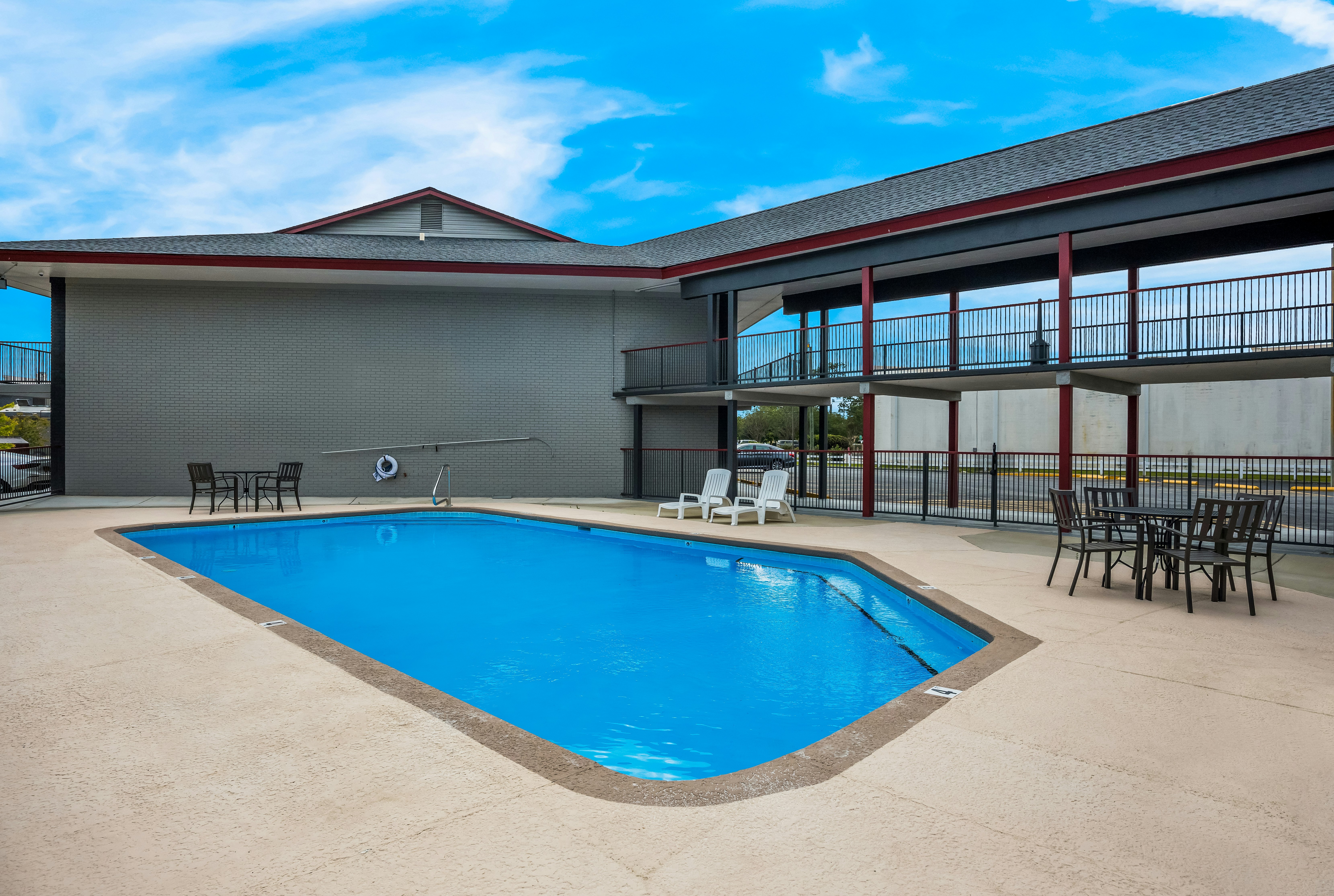 Serena Inn 23/23