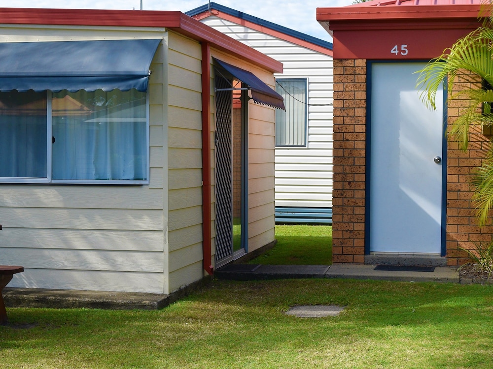 PYRAMID HOLIDAY PARK 2/50