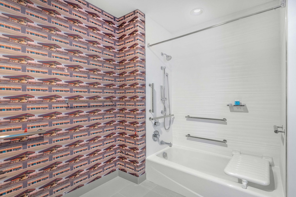 Aloft Denver North Westminster 13/32
