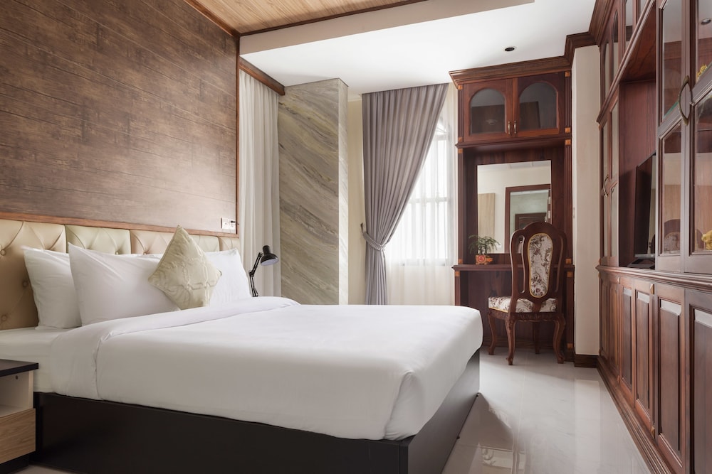 LCS Hotel & Apartment 13/64