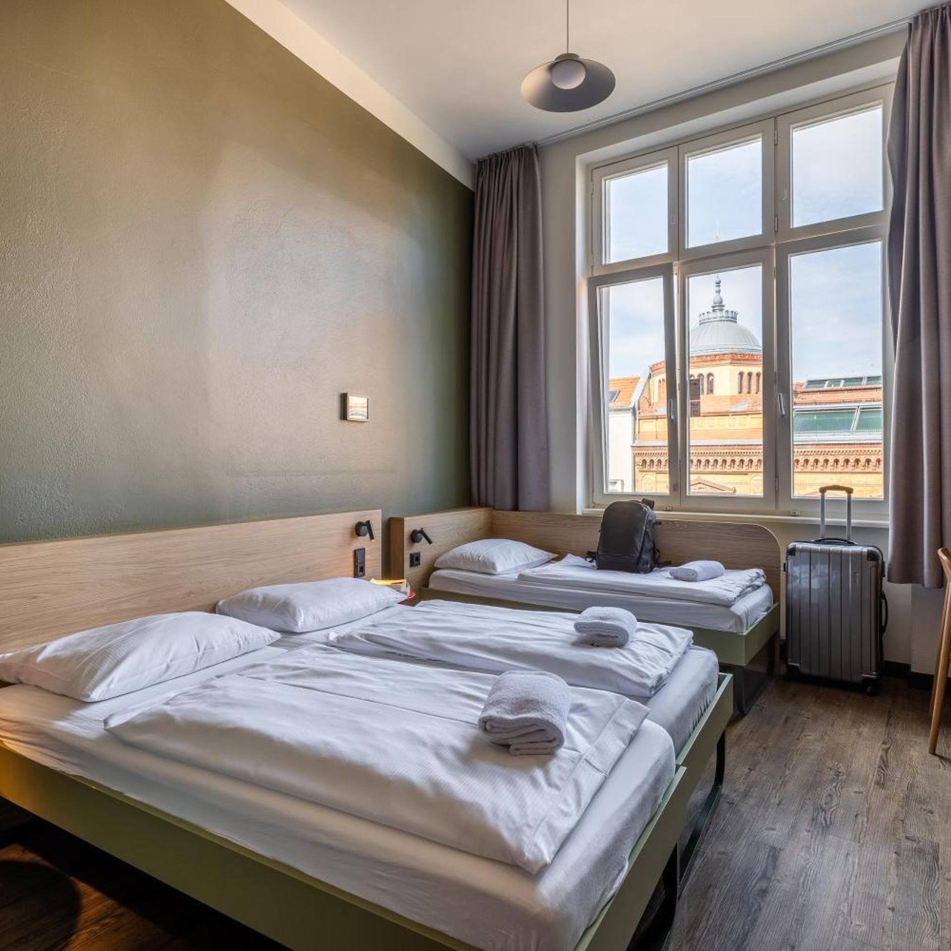 Meininger Hotel Berlin Mitte Humboldthaus Hostel 11/50