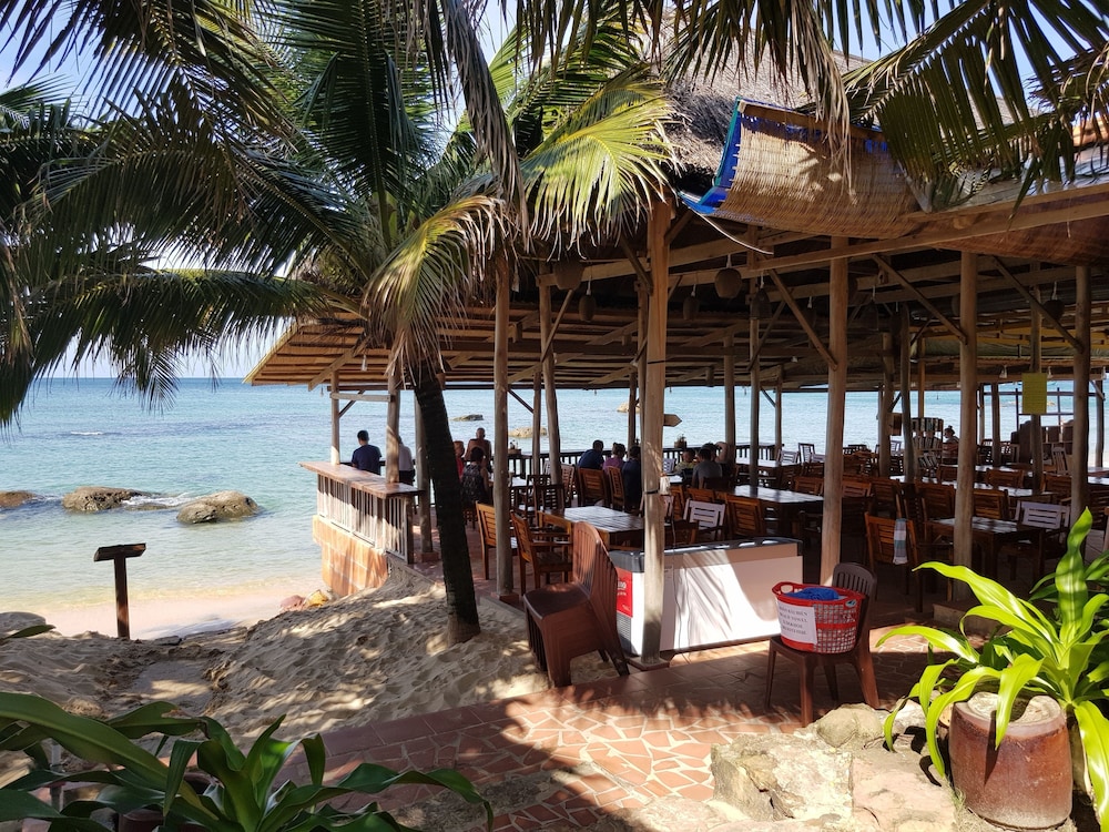 Free Beach Resort 40/50