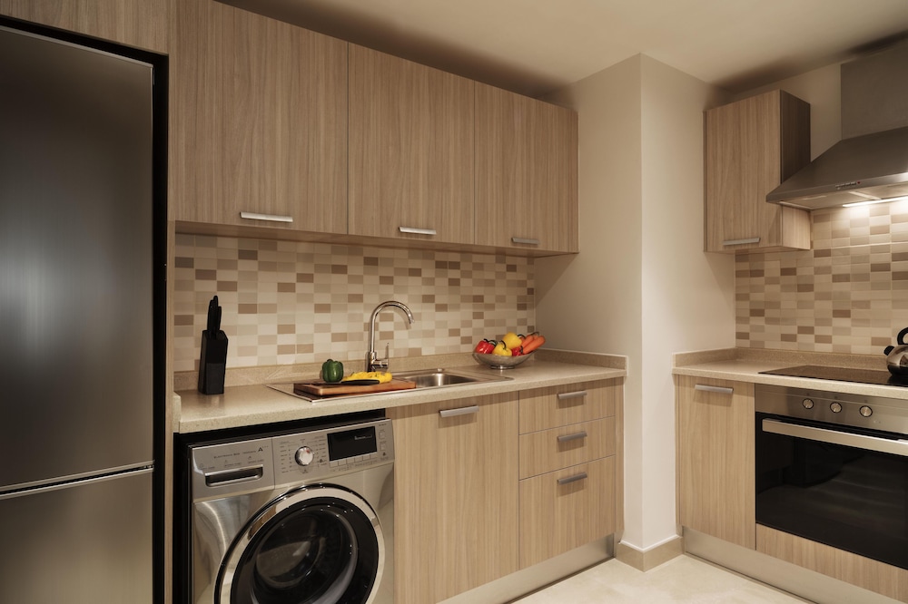 Al Najada Doha Hotel Apartments by Oaks 48/49