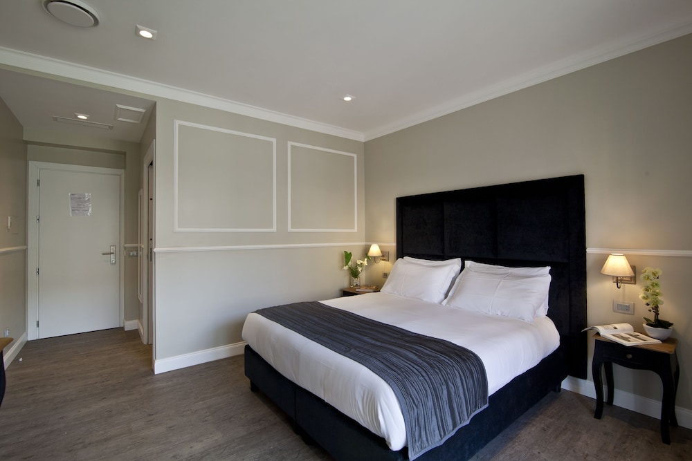 Seven Suites 18/58