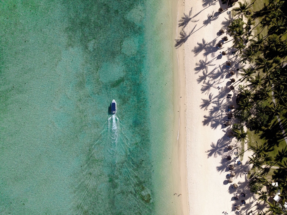 La Pirogue Mauritius 30/34