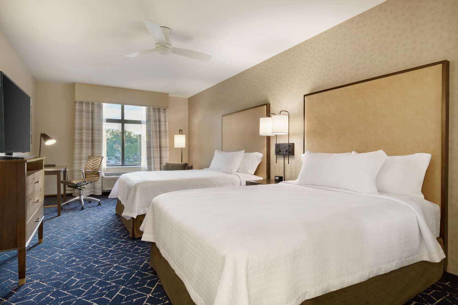 1 BEDROOM, SUITE, 2 QUEEN BEDS