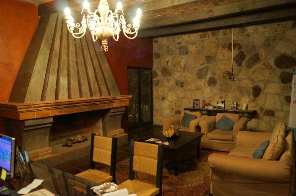 Casaluna Hotel Boutique 50/65