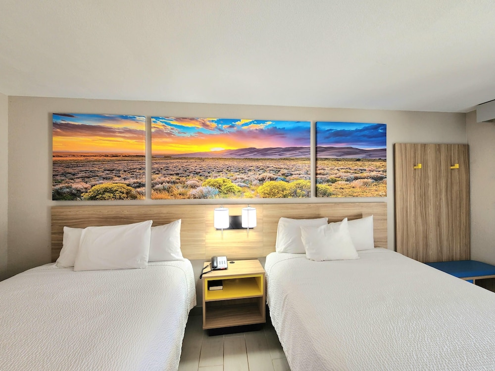 ROOM, DOUBLE BED