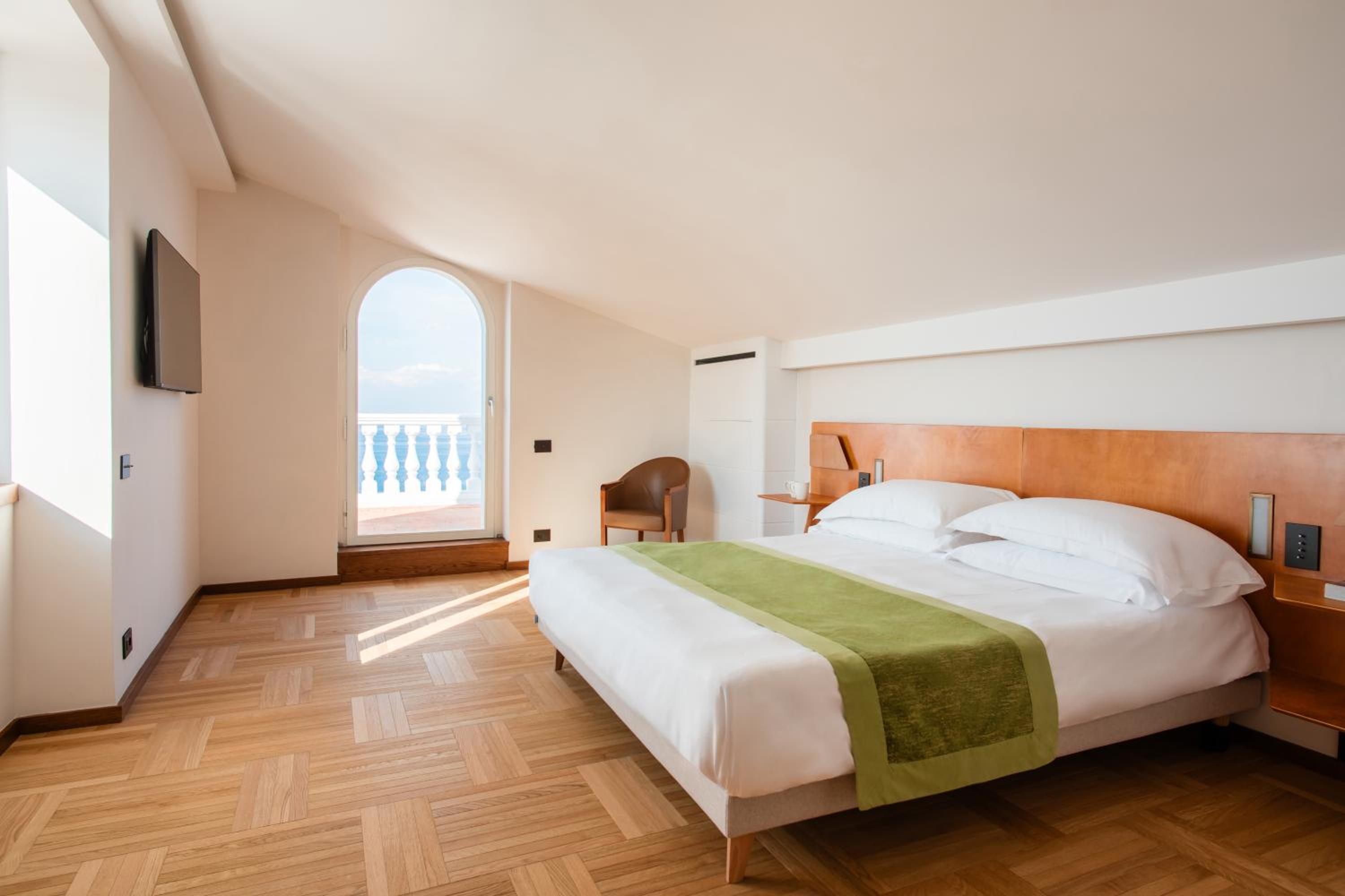 Penthouse, Villa, Apartment