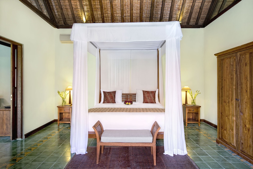VILLA BERAWA BALI 38/77
