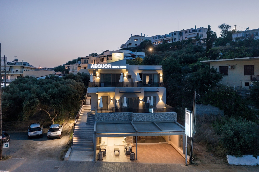 Aequor Luxury Rooms & Apartments 4/56