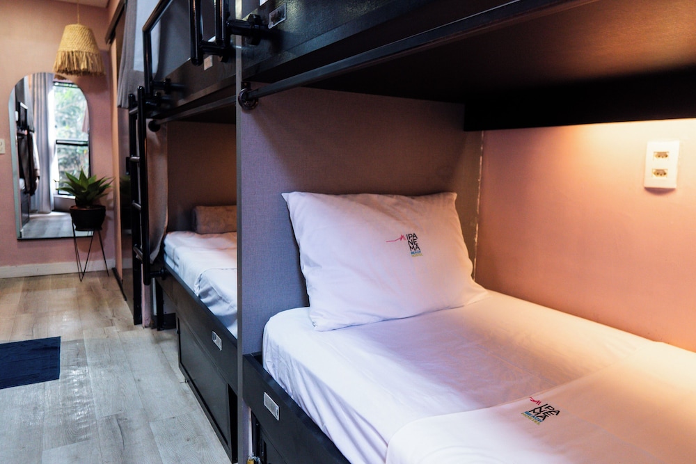 FEMALE DORM, FEMALE ONLY, 6 BEDS