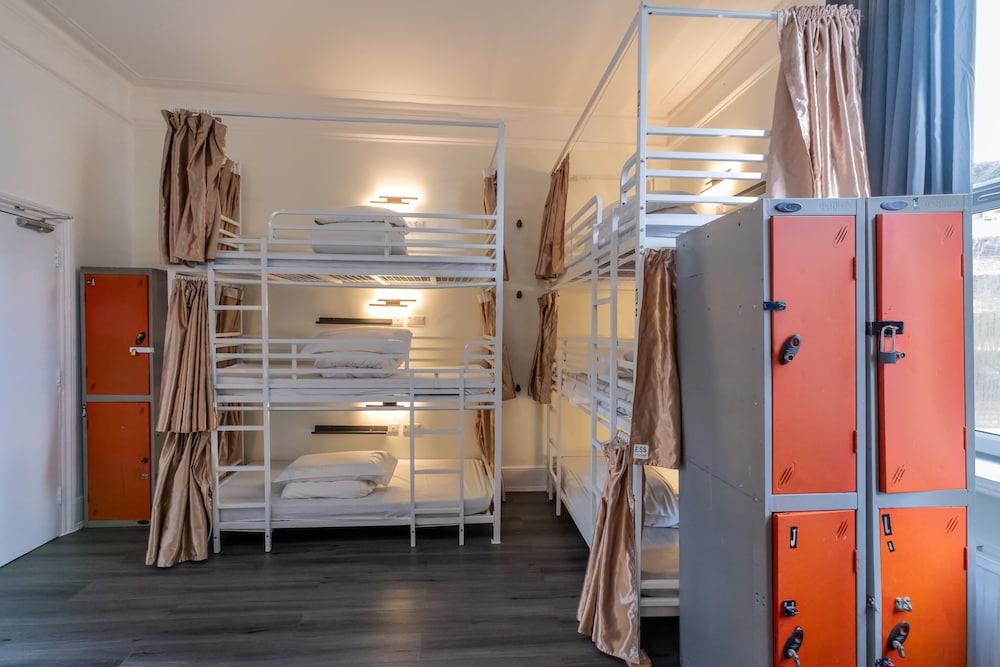 Book a Bed Hostels (ex. Venture Hostel) 44/64