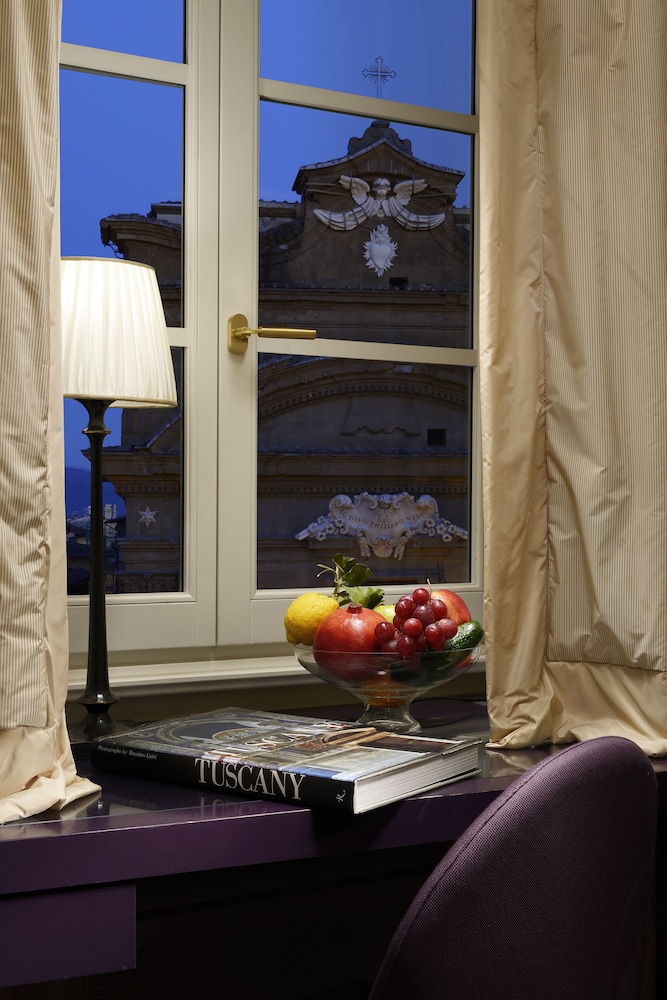 Hotel San Firenze Suites And Spa 37/75