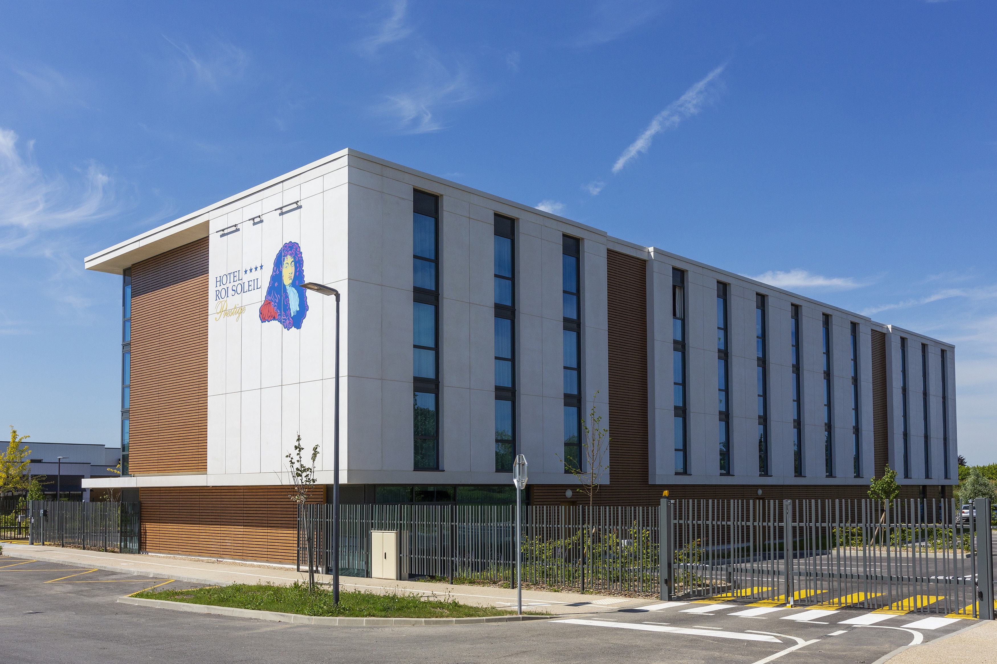 Hotel Roi Soleil Prestige Plaisir - St Quentin in PLAISIR