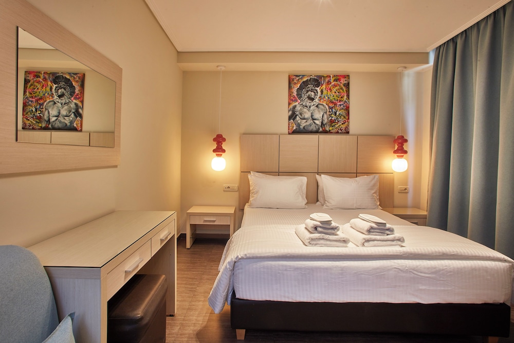 1 BEDROOM, DELUXE, DOUBLE BED