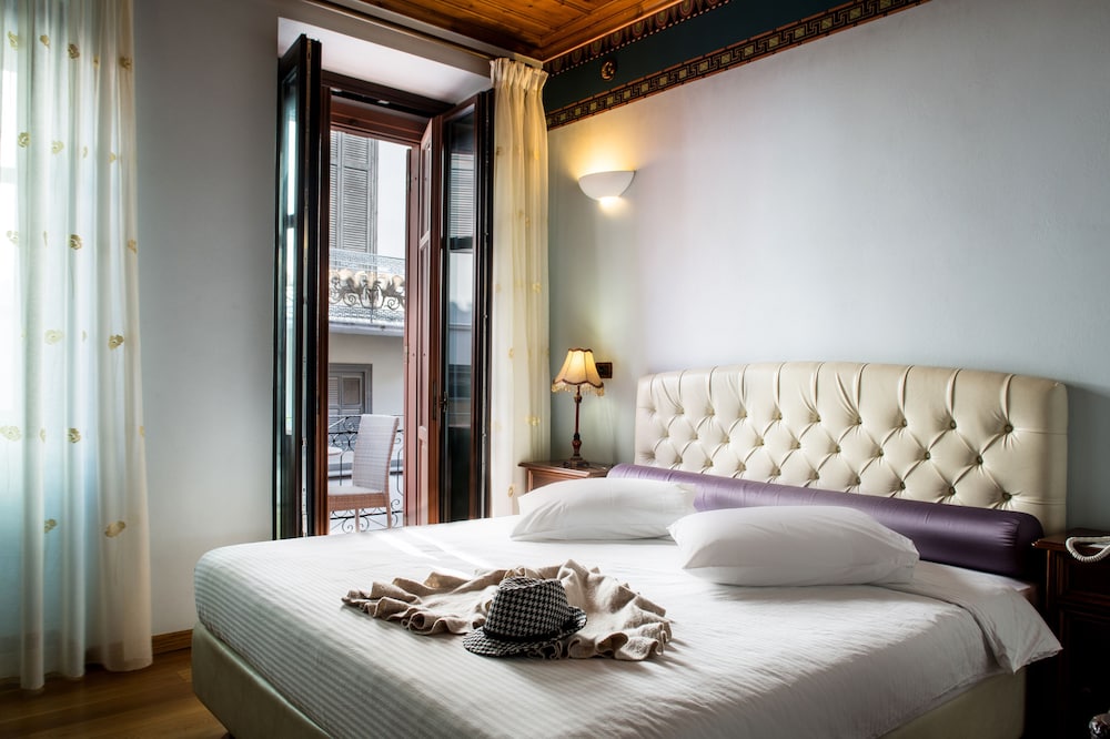 Kyveli Suites 15/50