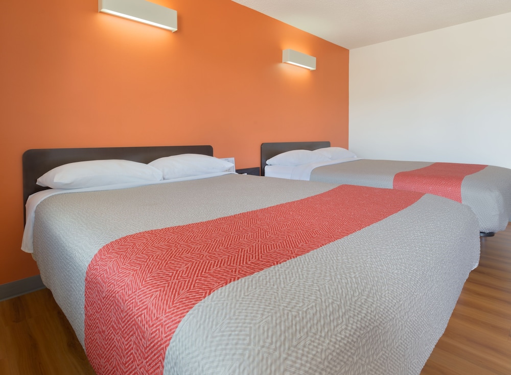 Motel6-Fort Nelson, BC 9/50