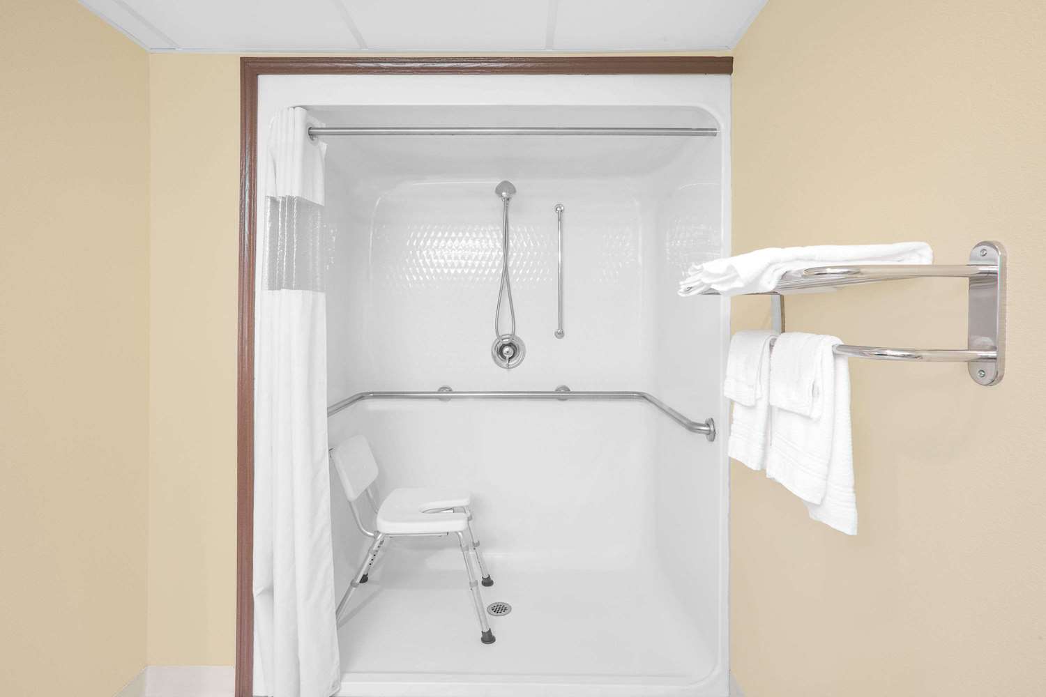 Days Inn by Wyndham Fayetteville 13/14