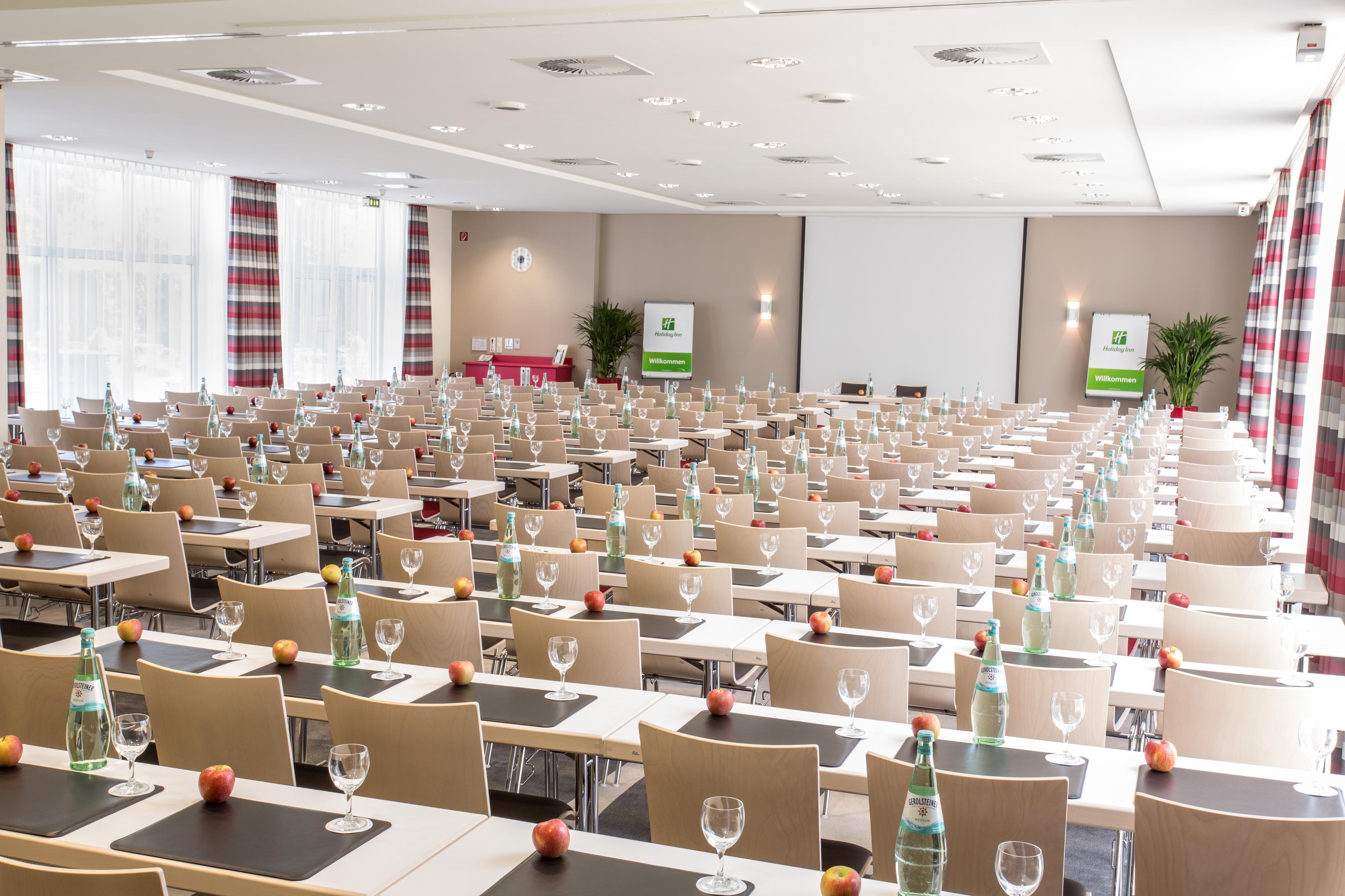 Holiday Inn Dusseldorf Neuss 34/46
