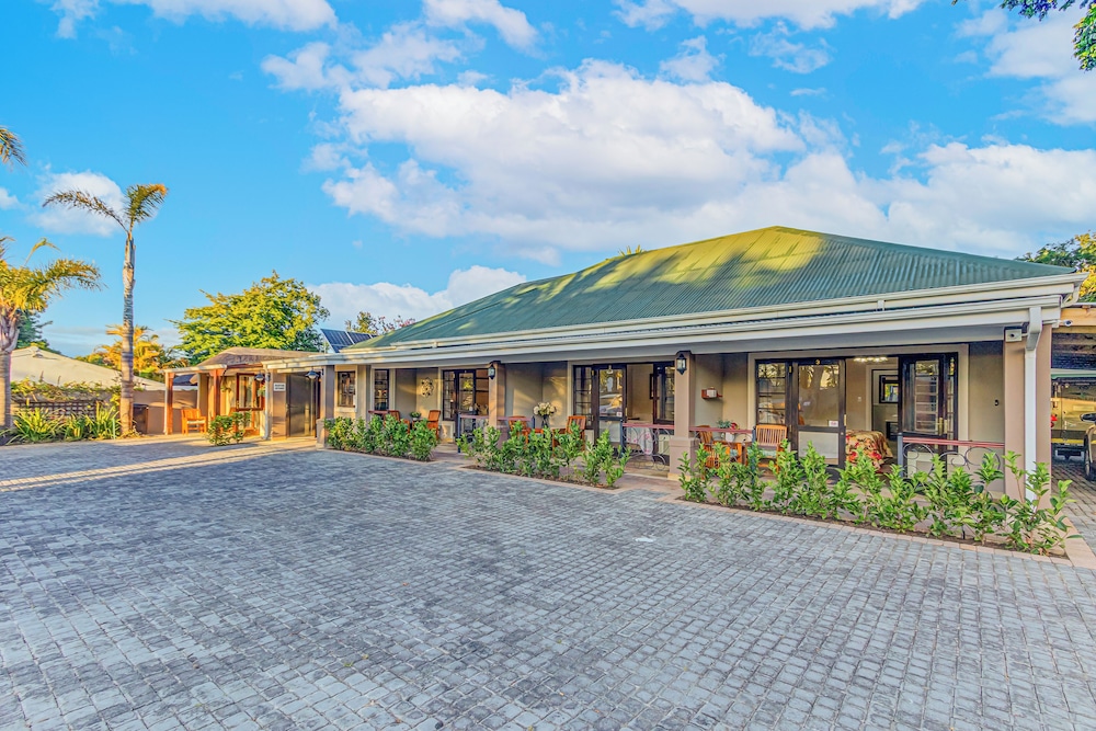 Caledon23 Country House 38/50