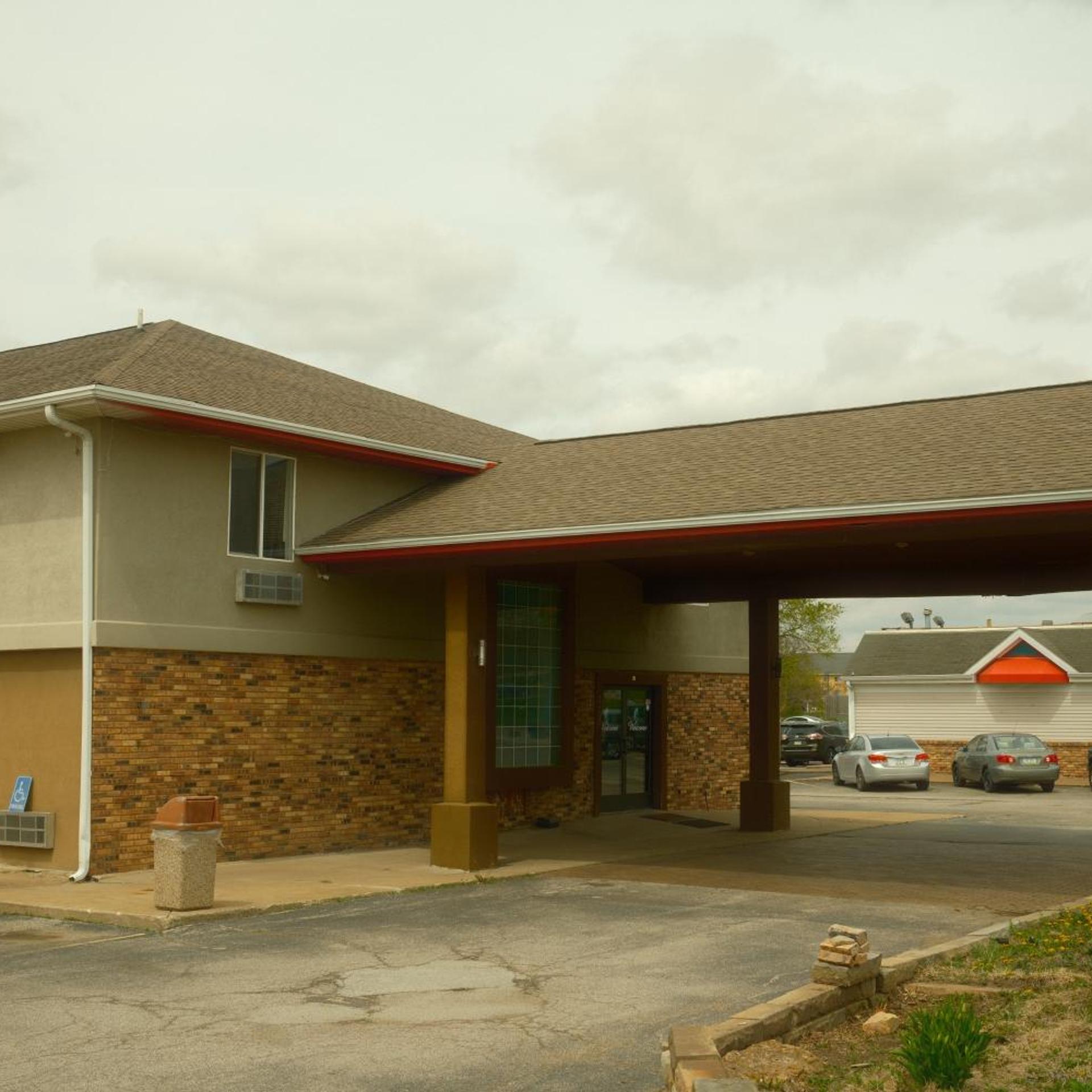 Travelodge Inn And Suites by Wyndham Muscatine 3/51