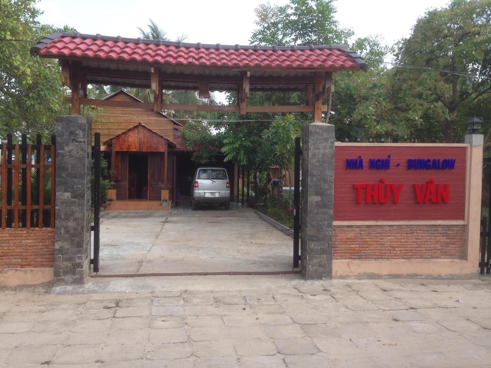 Thuy Van Bungalow 5/37