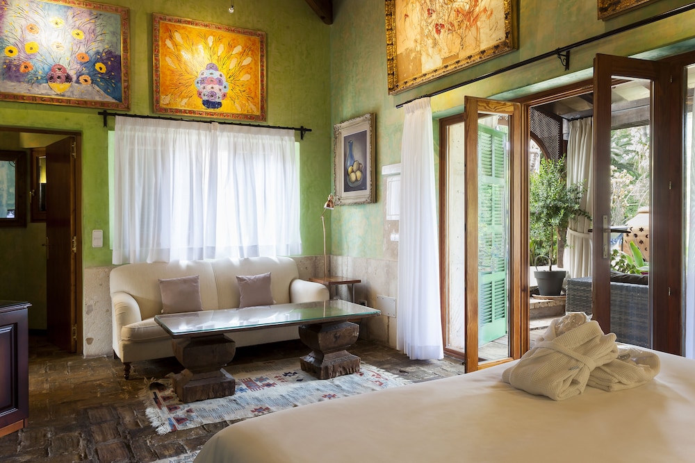 Es Revellar Art Resort - Adults Only 20/110