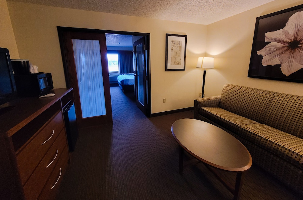 AmericInn by Wyndham Spencer 26/36