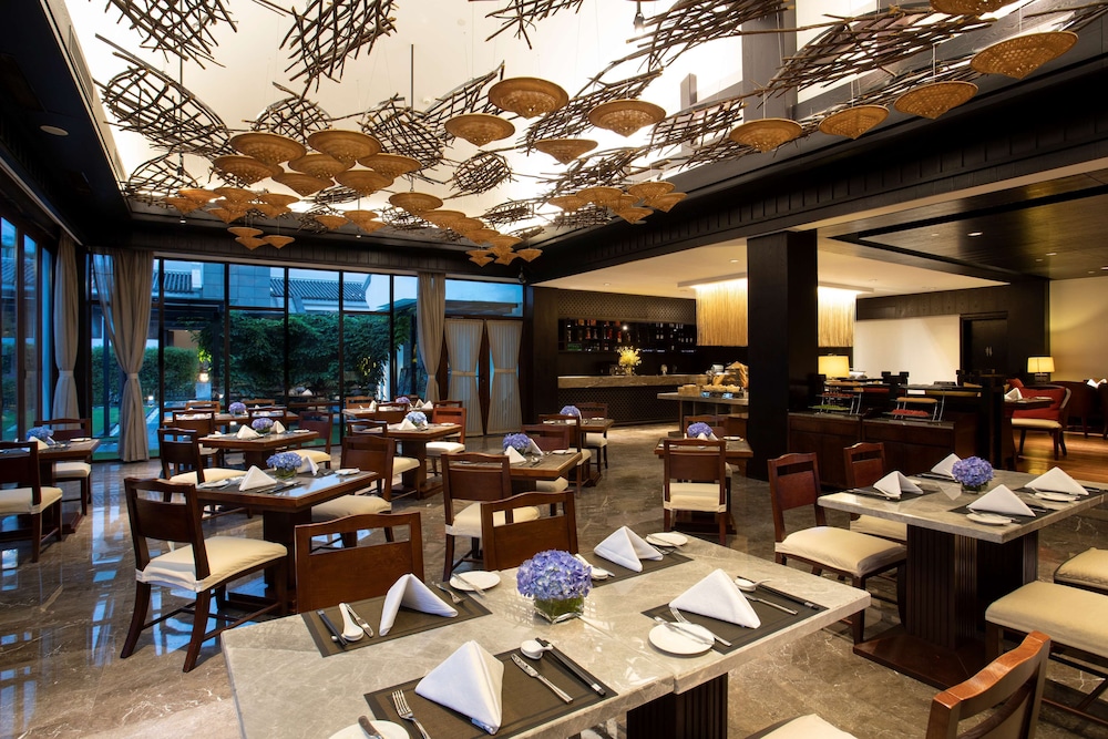 Banyan Tree Tengchong 67/81
