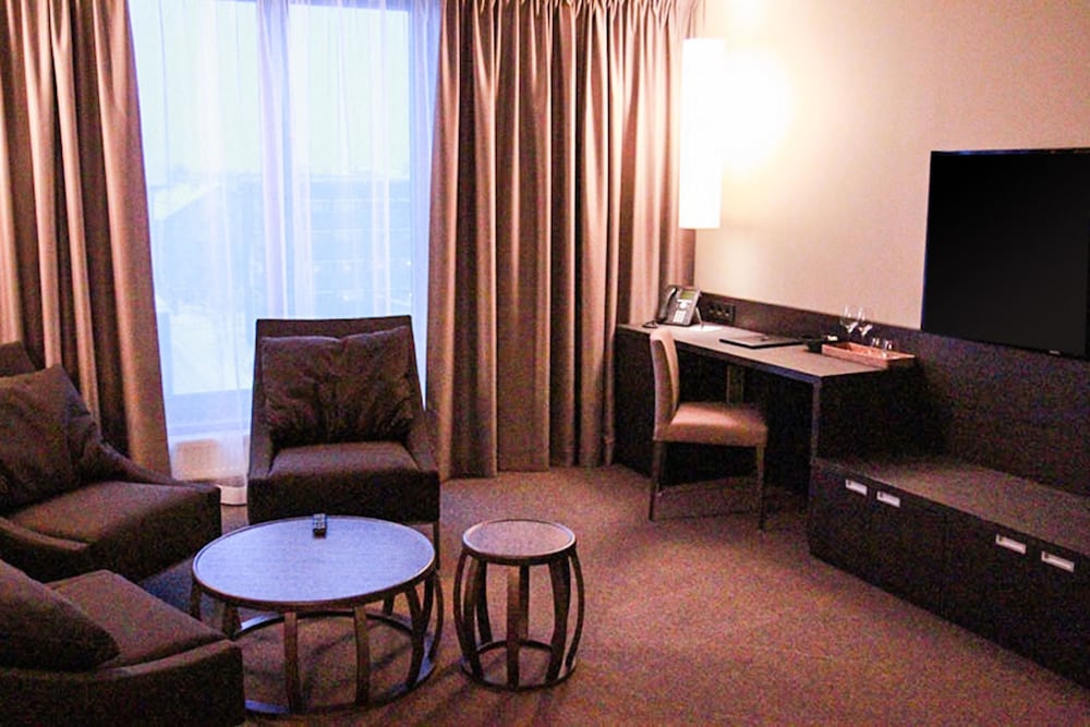 Clarion Hotel Sense 24/48