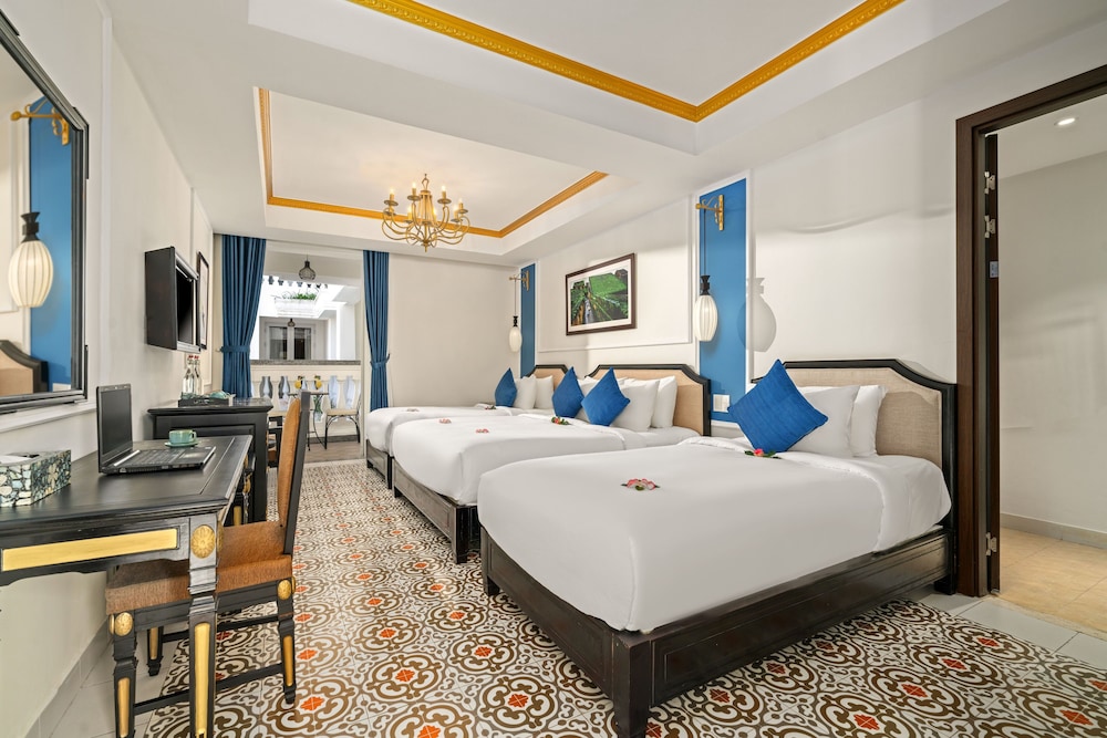 Family, 2 Queen Beds, Pool View, Hoi An Blue Sky Boutique Spa 3/7