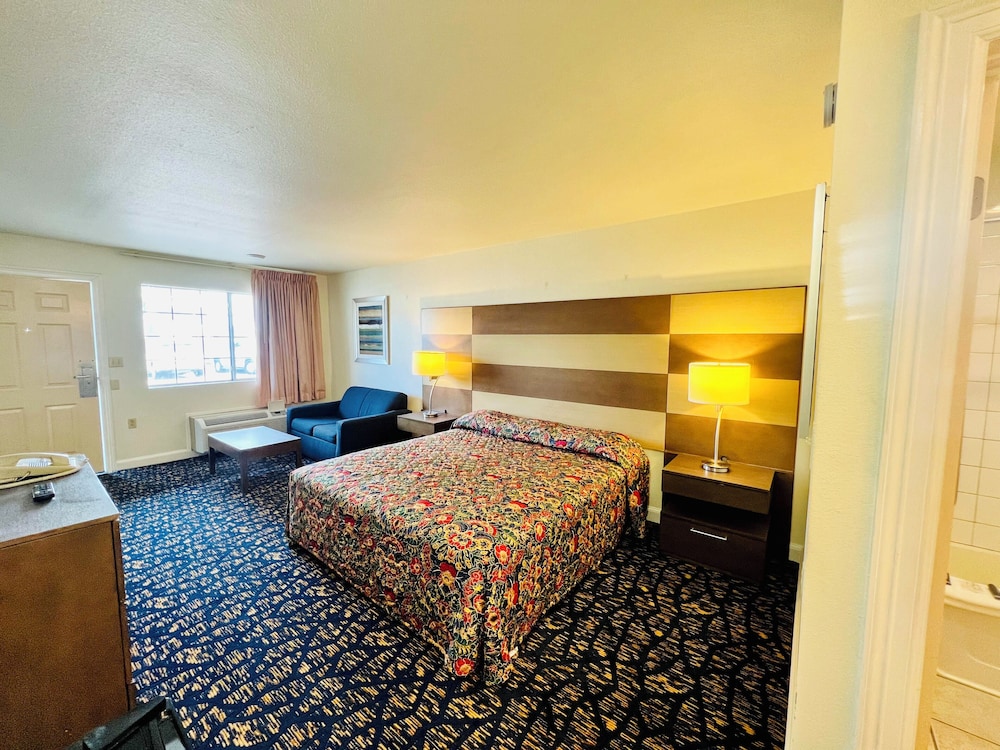 Rodeway Inn Garland Harbor Point 14/37