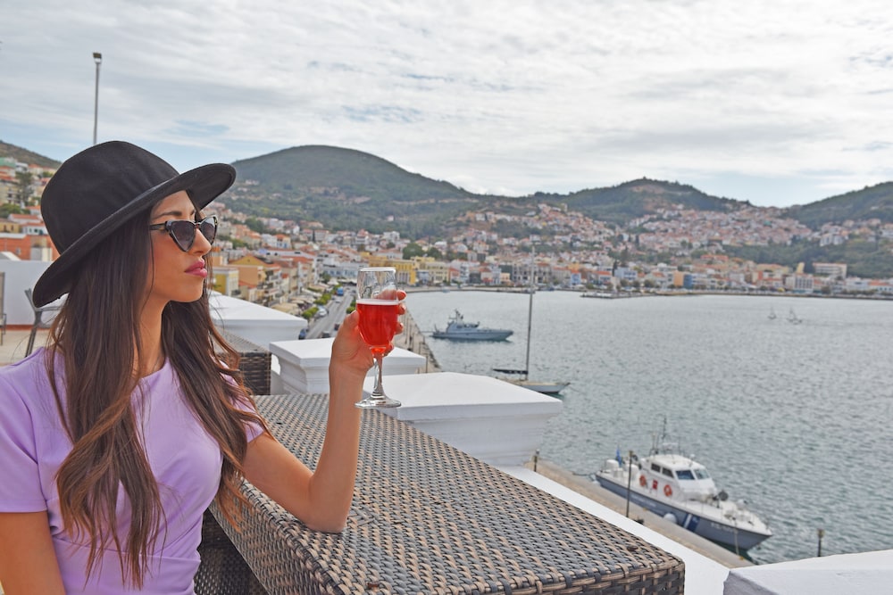 Samos City Hotel 26/69