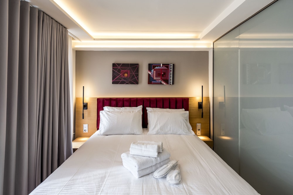 CLASSIC, DOUBLE OR TWIN BED
