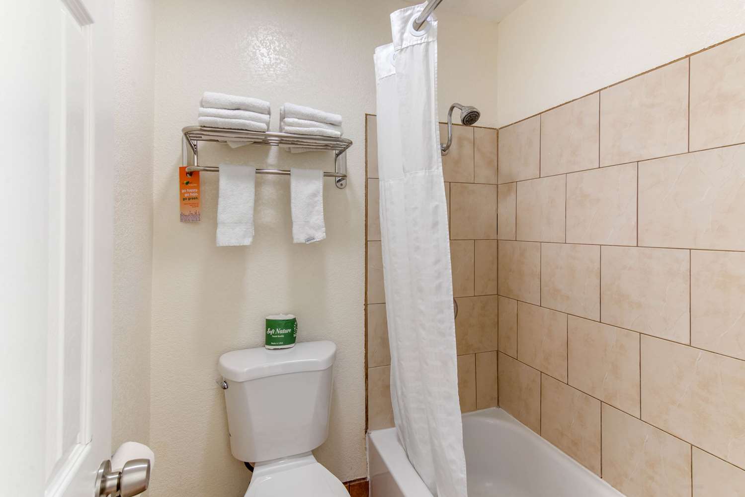 Howard Johnson Suites by Wyndham San Diego Chula Vista/BayFt 12/12
