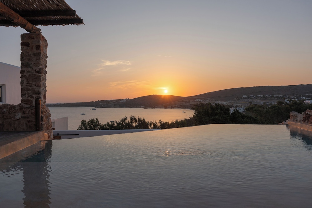 Krios Luxury Suites 43/50