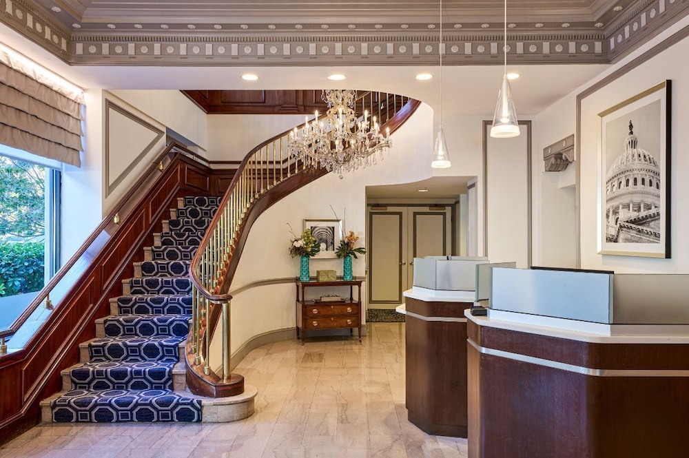 Phoenix Park Hotel 4/50