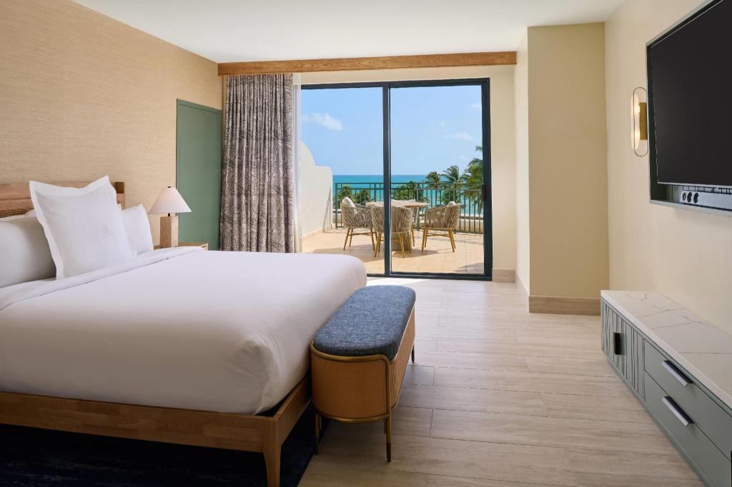 2 Bedrooms, Marbella, Suite