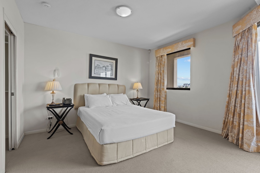 The Oasis Apartments 17/66
